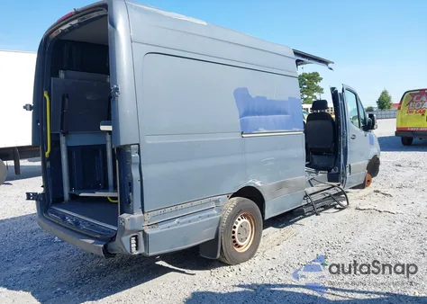 2019 Mercedes-Benz Sprinter 2500 High Roof V6 из США, поврежденный, VIN WD4PF1CDXKP137061